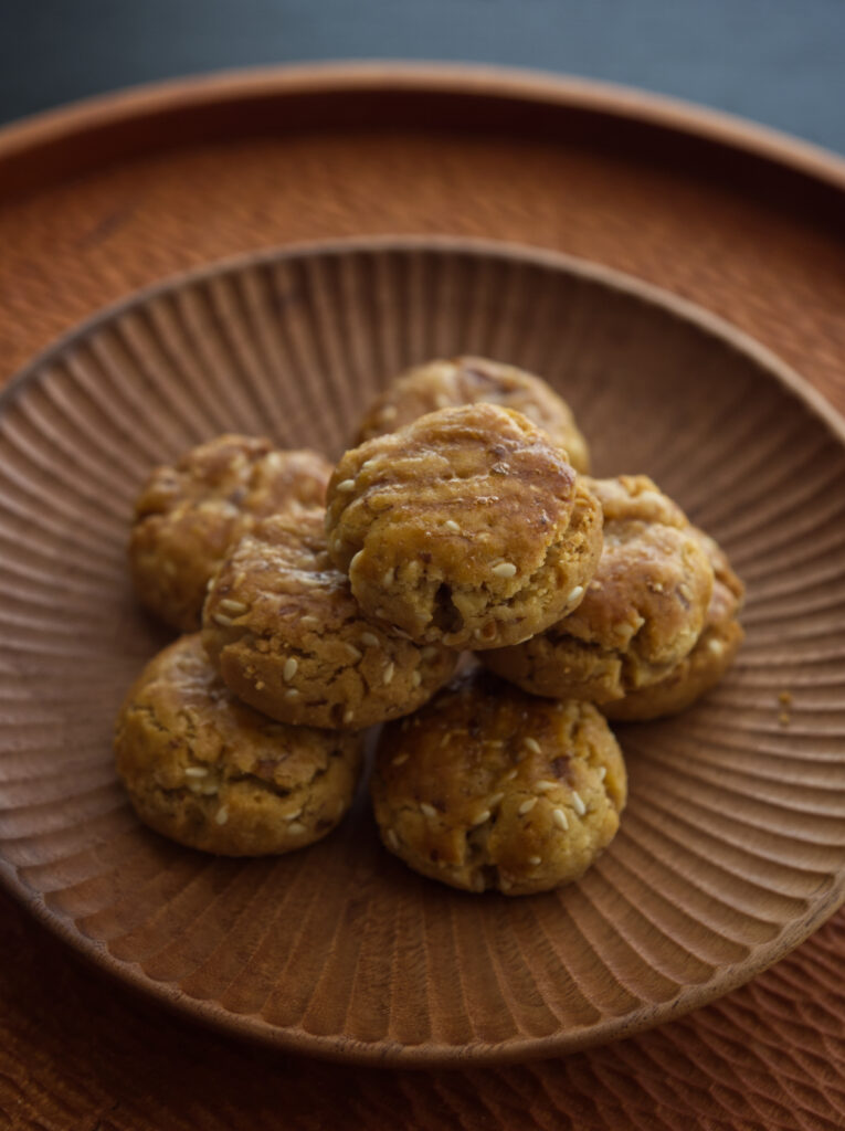 crunchy-walnut-cookies